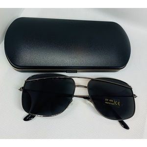 ✨Black Square Sunglasses✨